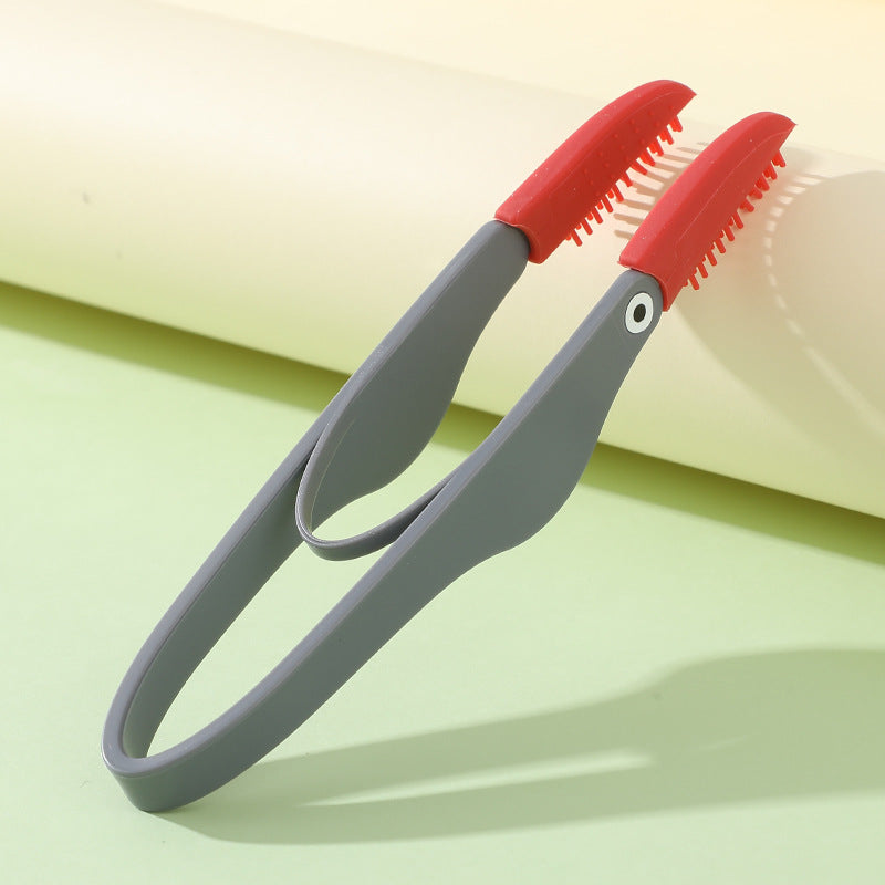 Soft Silicone Tear-Stain Comb, for dogs and cats.