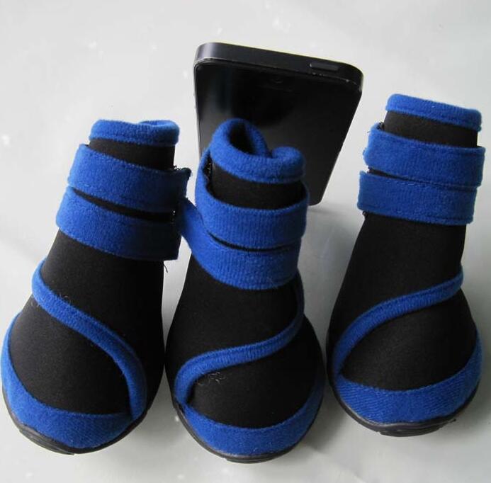 All-Season Dog Shoes with a Neoprene Upper, Sized 1-4, for dogs.