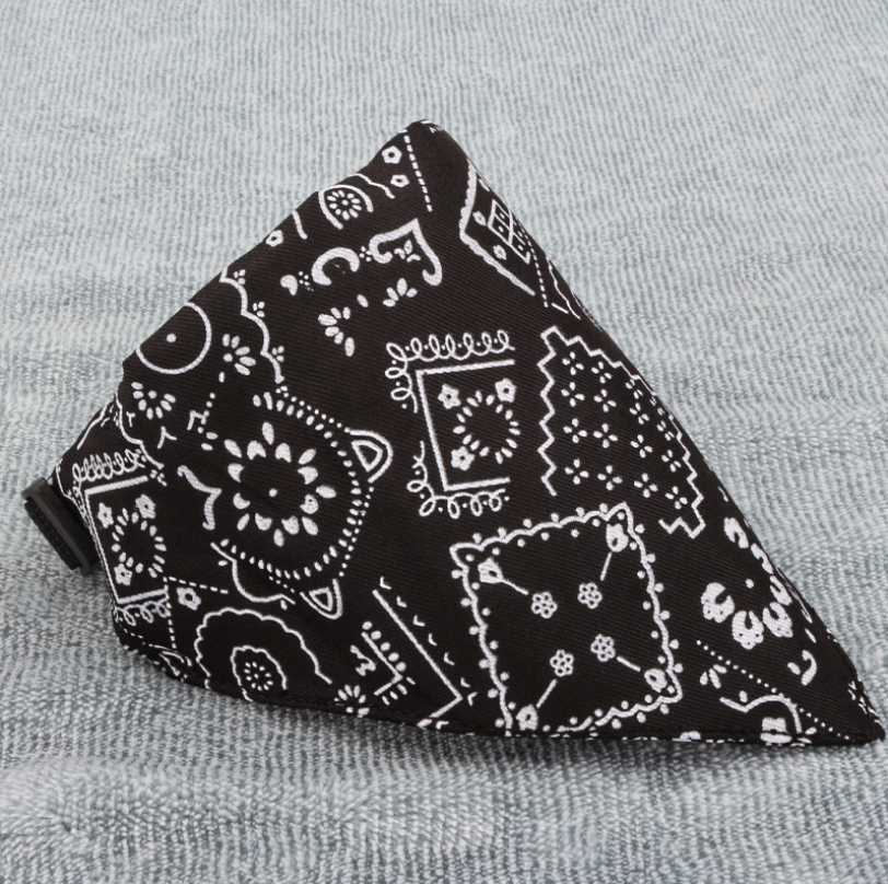 Adjustable Buckle Bandana Collar, for dogs and cats.
