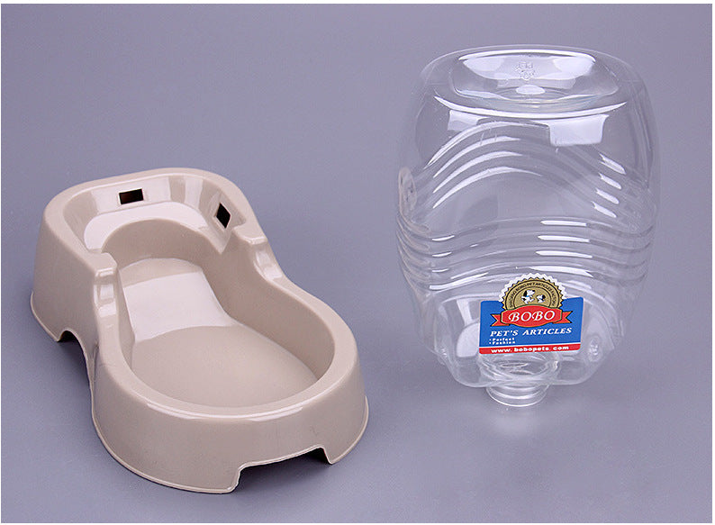 Large-Capacity Automatic Water Bowl for Thirsty Dogs, for dogs.