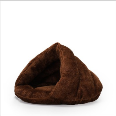 Triangle Pet Nest in Polar Fleece with PP Cotton, S or L, for dogs.