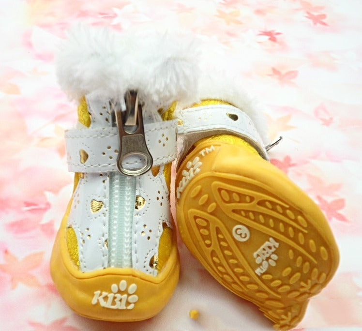 Sneaker-Style Leather Dog Shoes, Set of Four Pcs, for dogs.