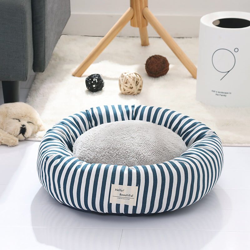 Round Tart-Shaped Fabric Pet Nest for Cozy Warmth, for dogs and cats.