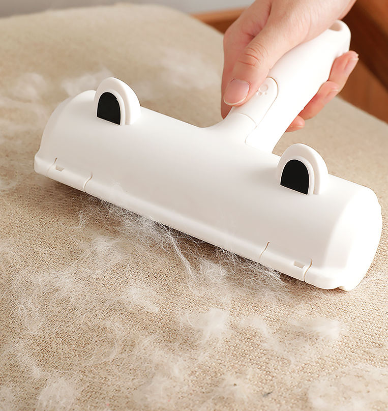 Two-Way Bristle Hair Removal Brush for Carpets, for dogs and cats.