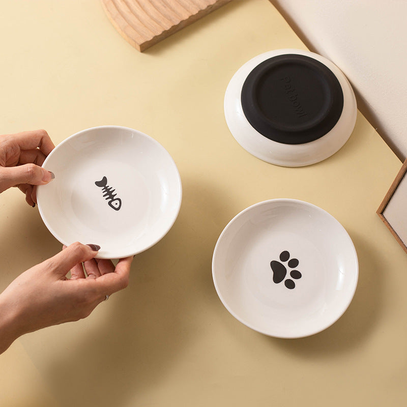 Ceramic Cat Feeding Plate with Non-Slip Silicone Base, for cats.
