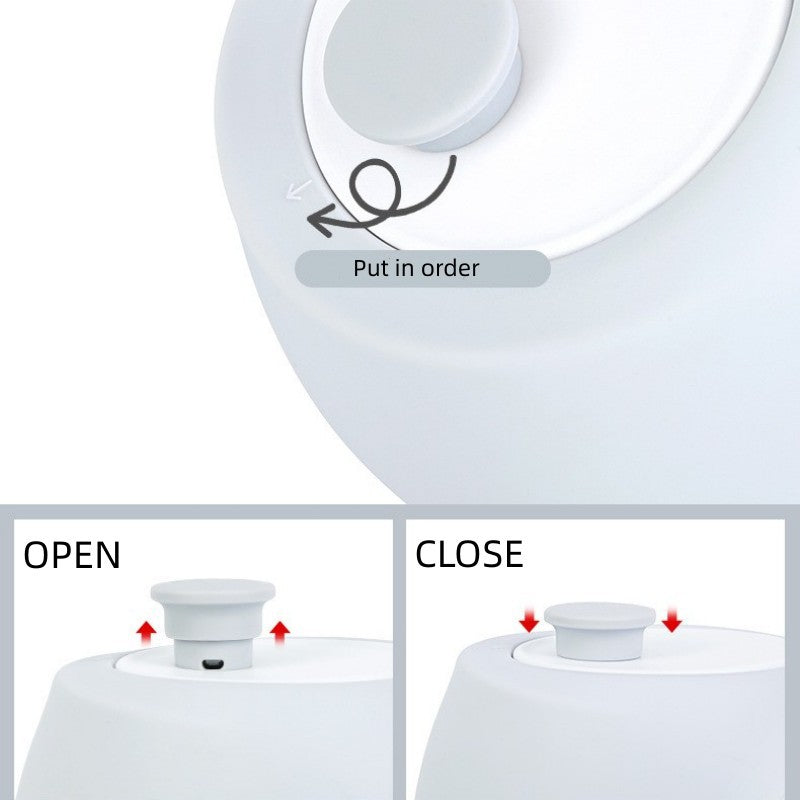 Foldable Silicone Water Bottle, for dogs and cats.