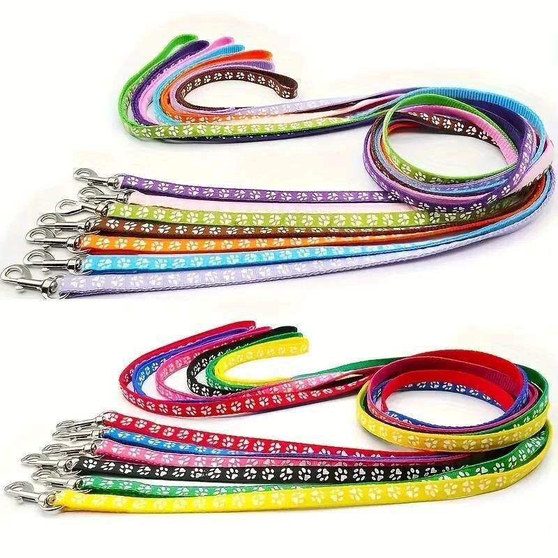 Lightweight Nylon Leash, for dogs and cats.