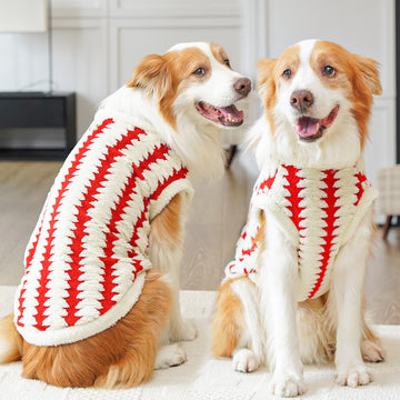 Fleece Dog Sweater for Golden Retrievers – Warm Winter Hoodie – close-up