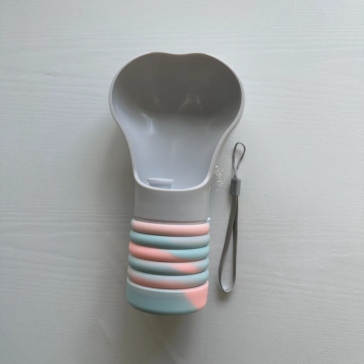 Folding Silicone Travel Cup, for dogs and cats.