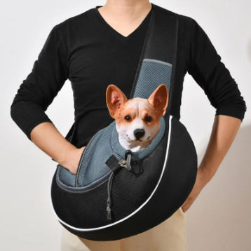 Breathable Crossbody Carrier Bag for Dogs and Cats
