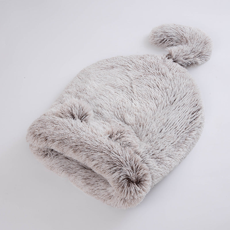 Plush Semi-Enclosed Sleeping Bag Nest, for cats.