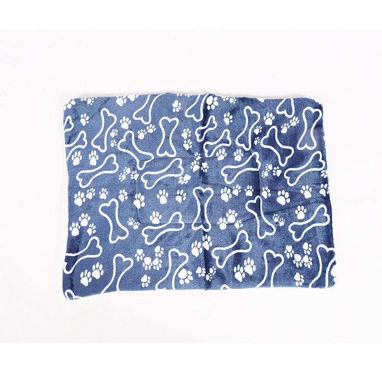 Thick Cartoon-Print Blanket, for dogs and cats.