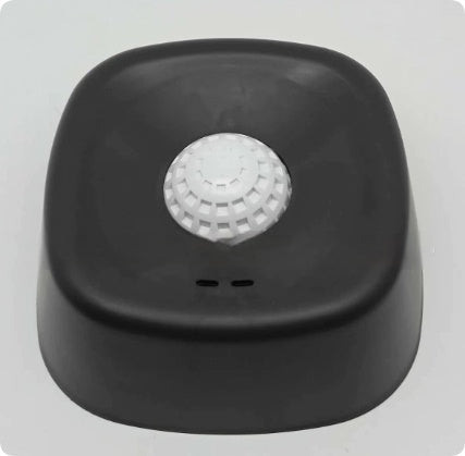 Spherical Slow-Feeding Non-Slip Bowl, for dogs.