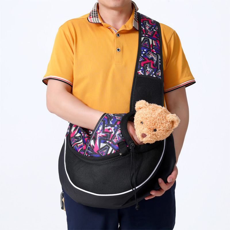 Breathable Crossbody Carrier Bag for Dogs and Cats