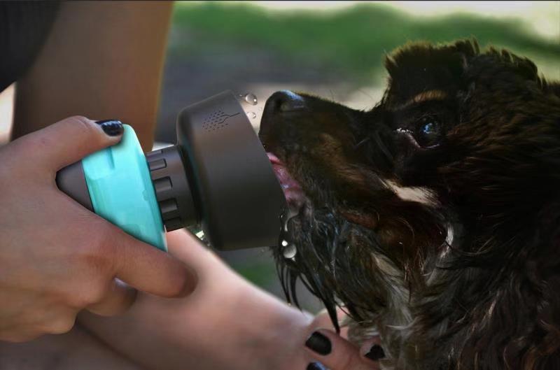 Portable Silicone Squeeze Water Bottle for Pets