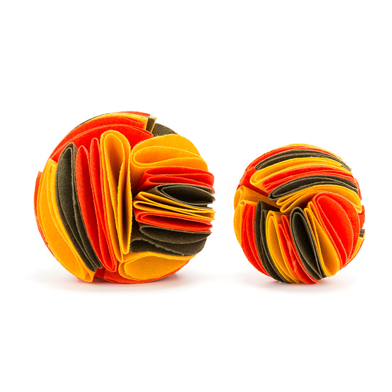 Foldable Snuffle Ball Feeding Toy, for dogs and cats.