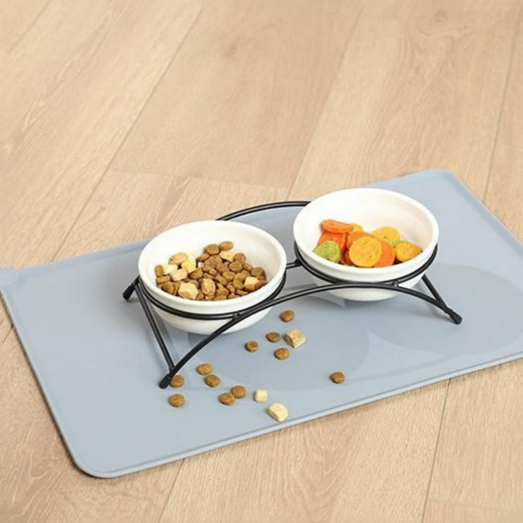 Silicone Paw-Print Placemat, for dogs and cats.
