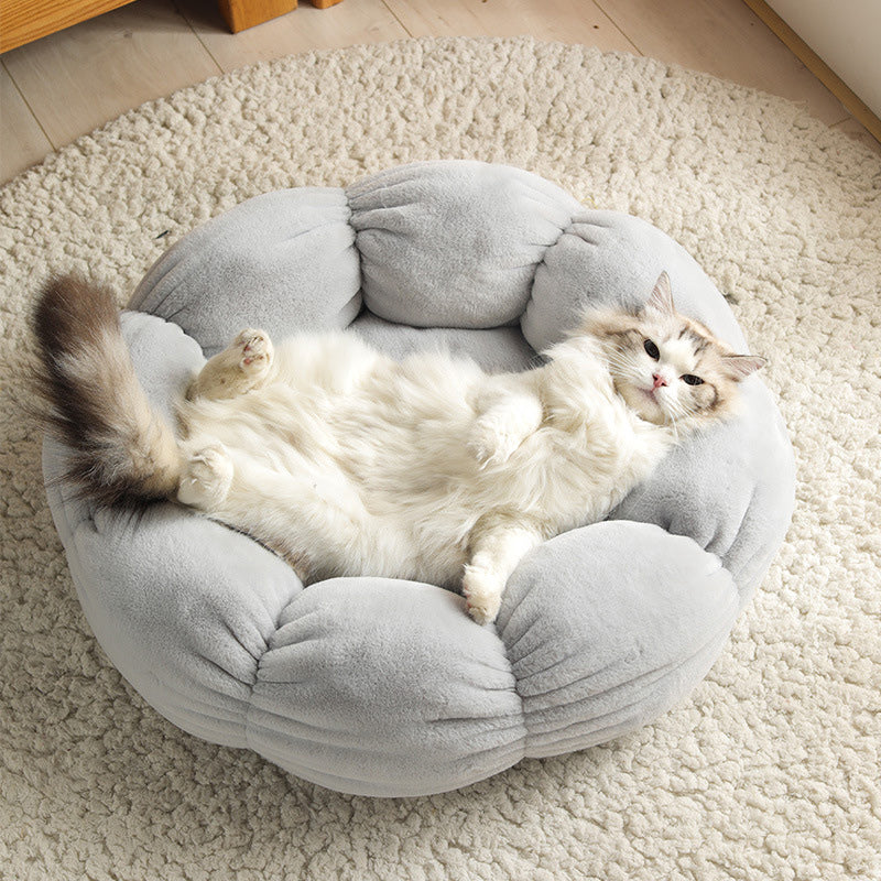 Round Thick Plush Cat Bed with Raised Rim for Winter, for cats.