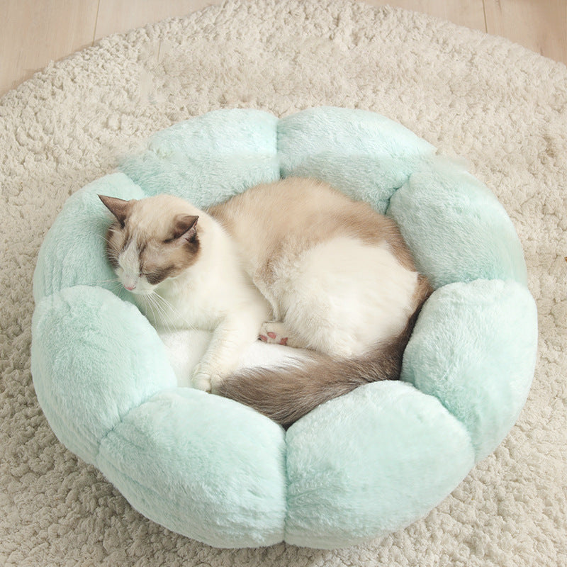 Round Thick Plush Cat Bed with Raised Rim for Winter, for cats.