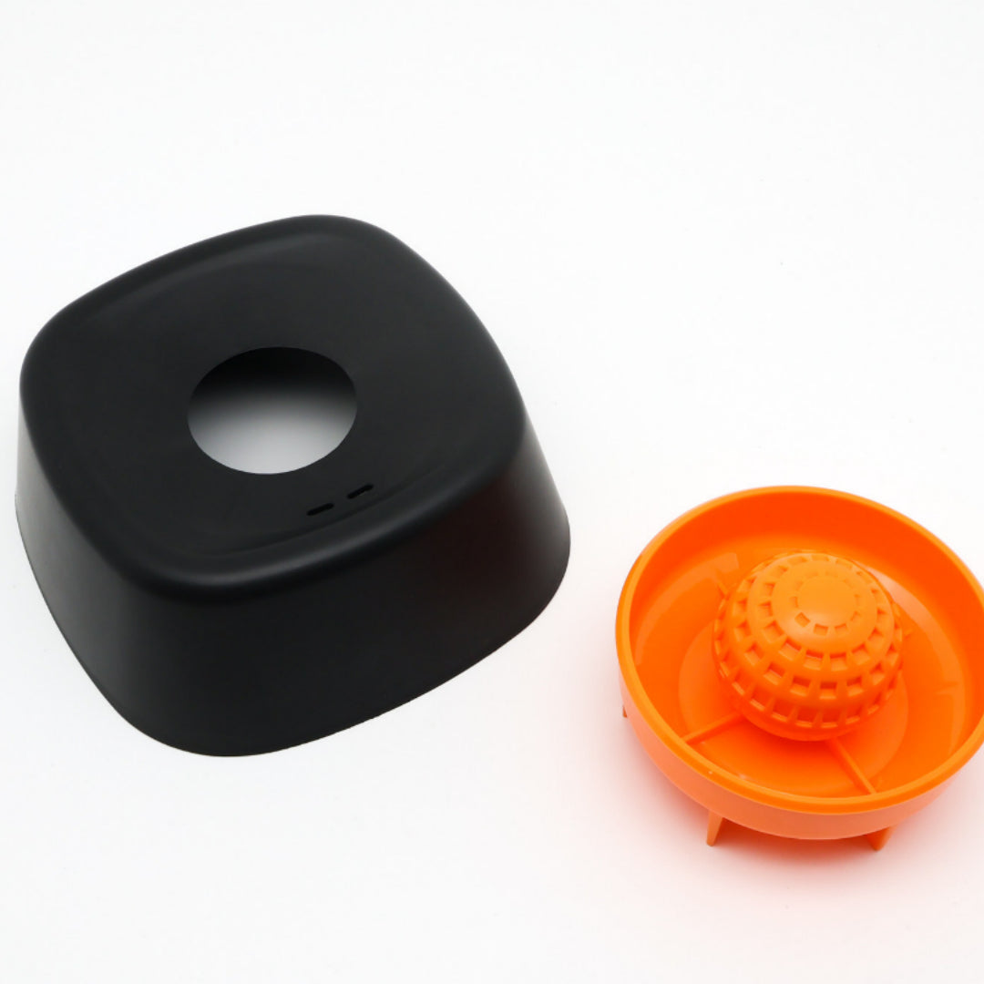 Spherical Slow-Feeding Non-Slip Bowl, for dogs.