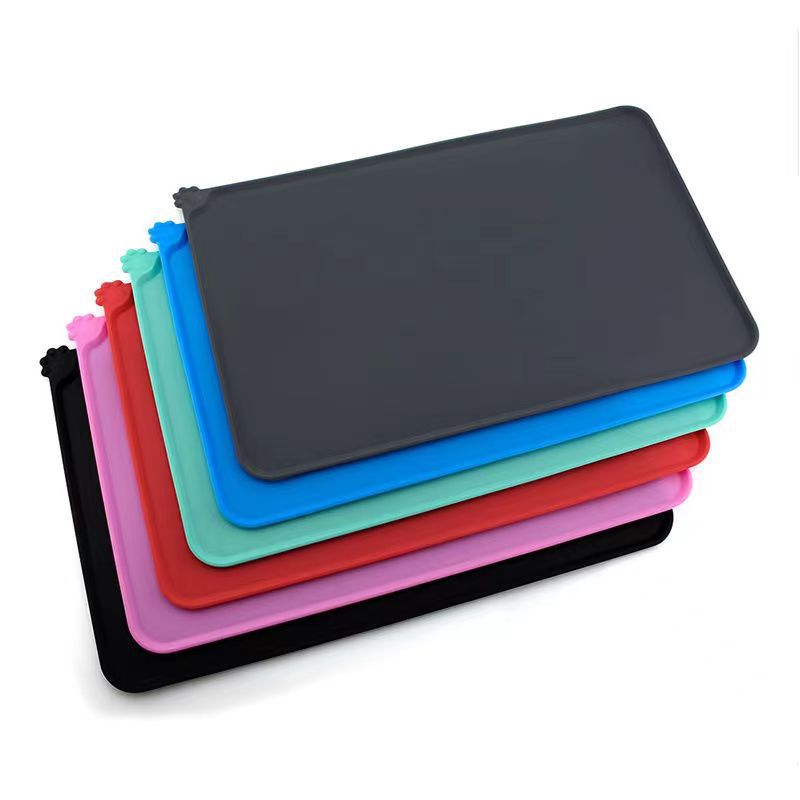 Silicone Paw-Print Placemat, for dogs and cats.