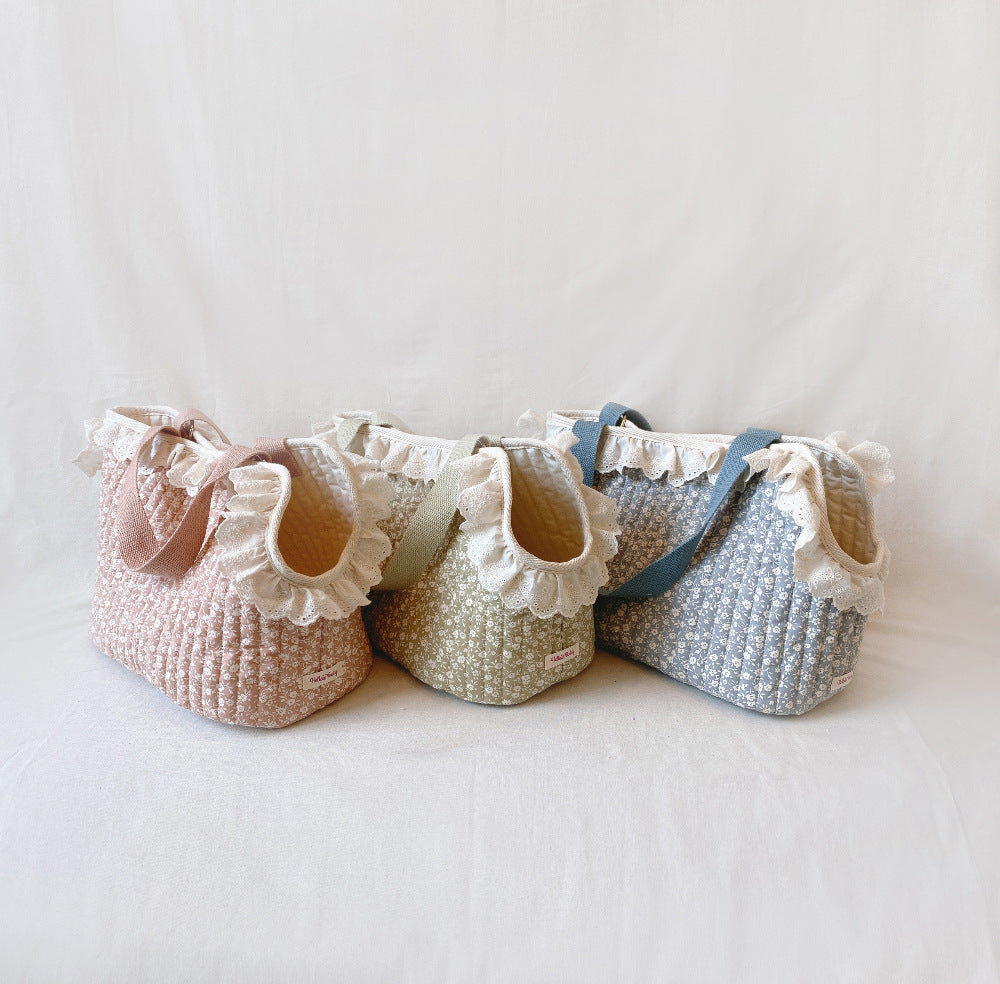 Lightweight Canvas Carrier Bag, for dogs and cats.