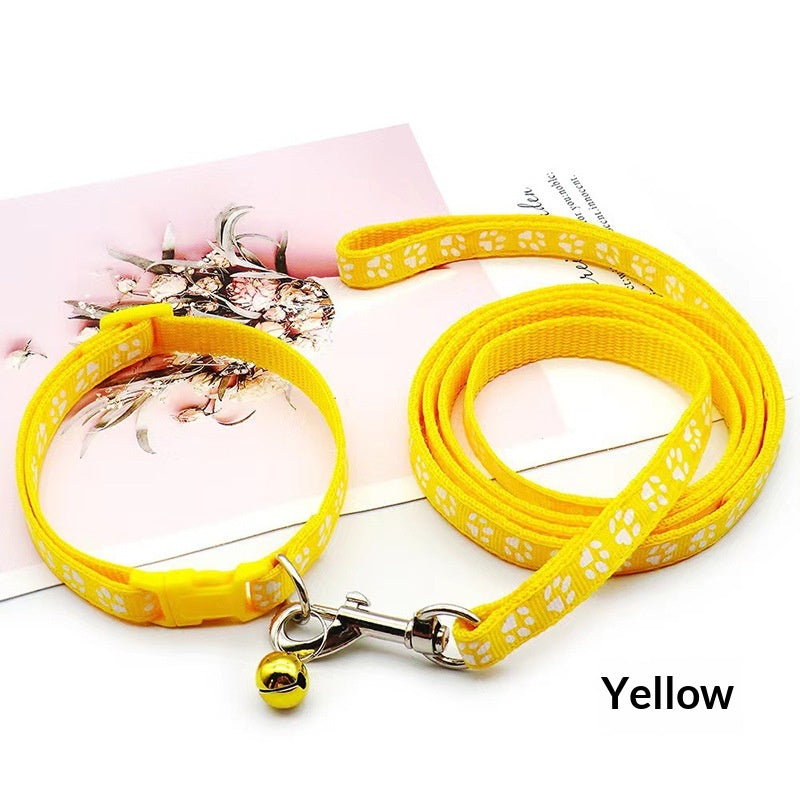 Lightweight Nylon Leash, for dogs and cats.