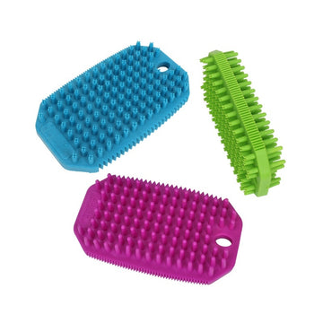Dual-Use Pet Bath Massage Comb for Dogs with Hair Removal – in use