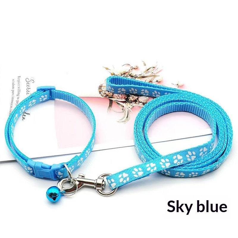 Lightweight Nylon Leash, for dogs and cats.