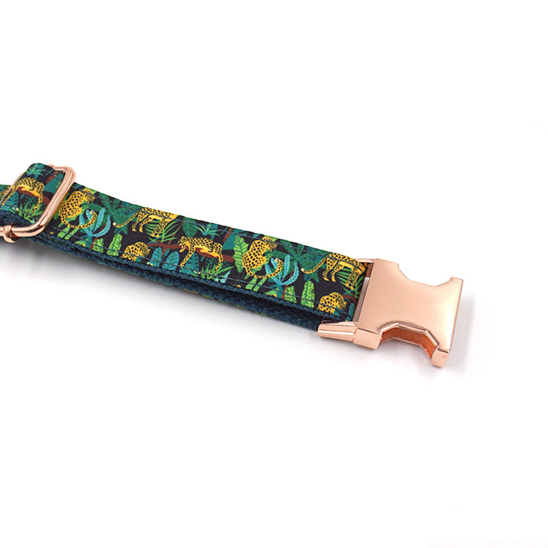 Simple Cloth Collar, for dogs.