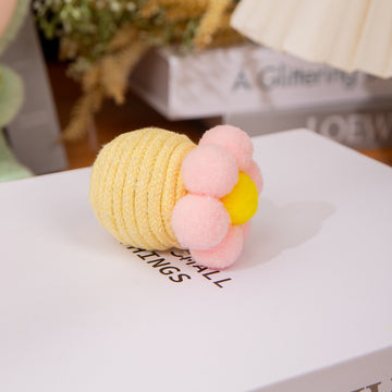 Cat Flower Cotton Rope Toy – Self-Amusement Teeth & Claw Grinder – close-up