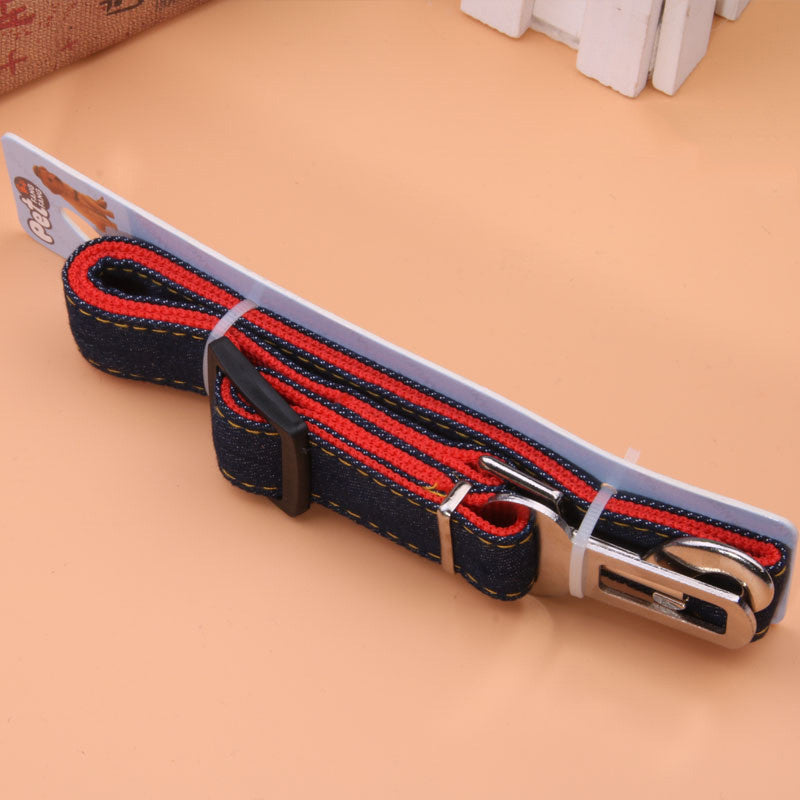 Retractable Nylon Car Safety Leash, for dogs.