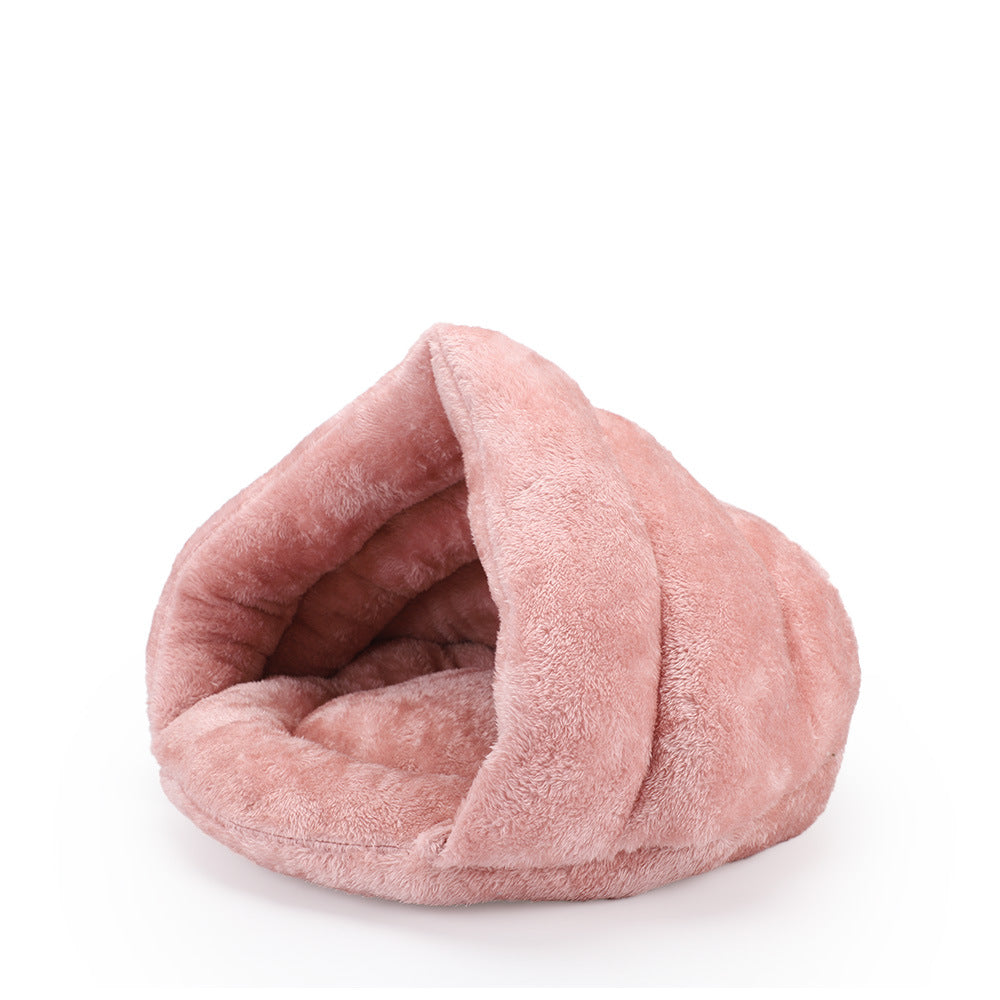 Triangle Pet Nest in Polar Fleece with PP Cotton, S or L, for dogs.