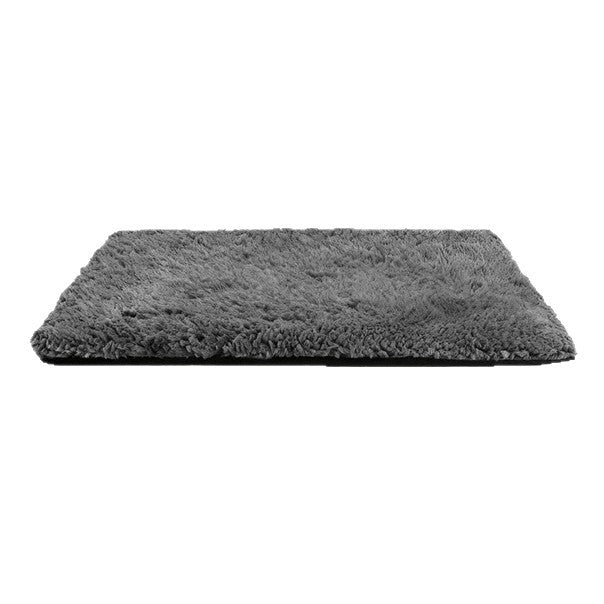 Cozy Winter Pet Mat – Plush Self-Warming Pad for Dogs & Cats – in use