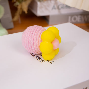 Cat Flower Cotton Rope Toy – Self-Amusement Teeth & Claw Grinder – size reference