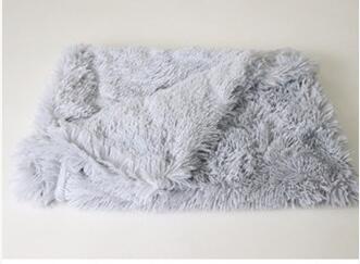 Washable Fleece Pet Blanket – Soft Plush Throw for Dogs & Cats – detail view
