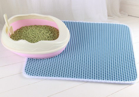 Cat Litter Mat – Honeycomb Waterproof Urine-Proof Pad – lifestyle photo