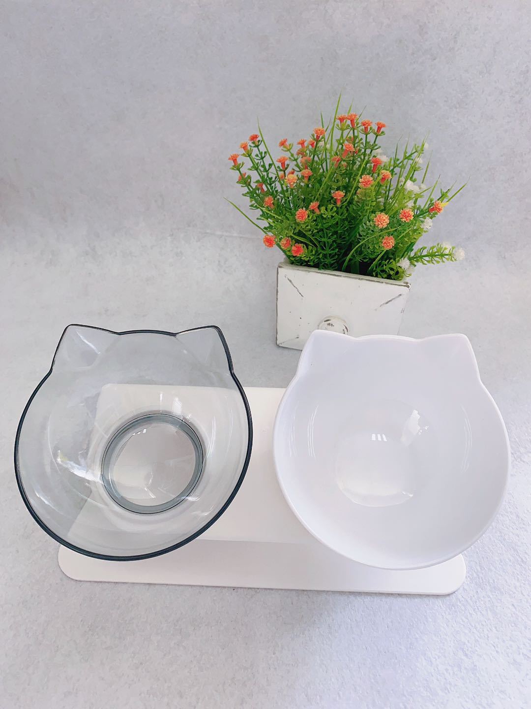 Whisker friendly cat bowl with wide diameter reducing whisker stress during eating